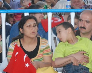 Bir Engelli Ailesi EÄŸlencede Bir Arada Bir Engelli Ailesi EÄŸlencede Bir Arada