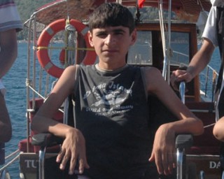 Marmaris İskelede Engelliler Anı Olarak Resim Çektirmiş Marmaris İskelede Engelliler Anı Olarak Resim Çektirmiş